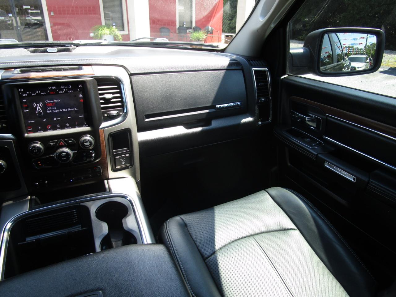 RAM 2500 Laramie 4x4 Crew Cab 6'4" Box 2018