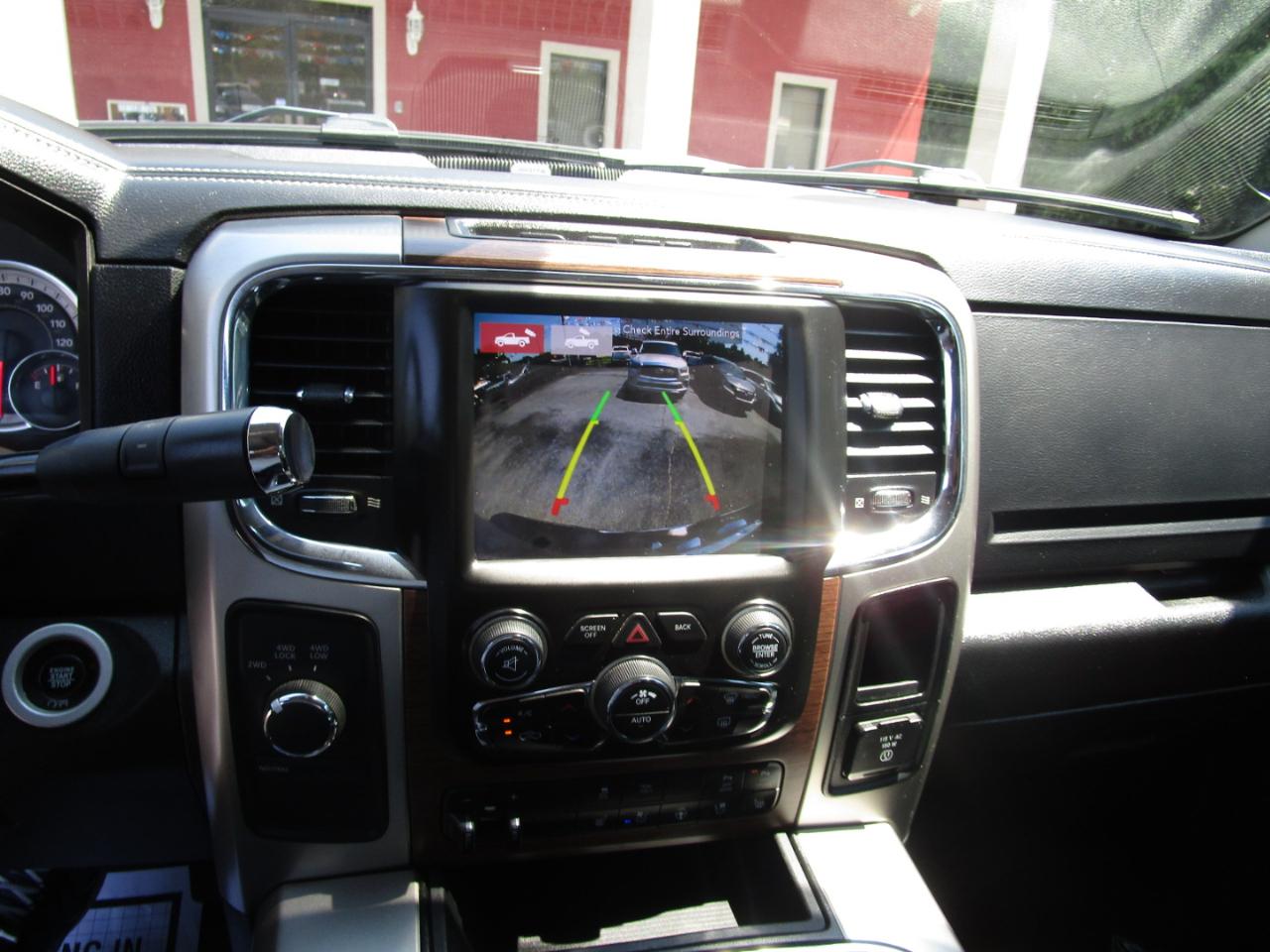 RAM 2500 Laramie 4x4 Crew Cab 6'4" Box 2018
