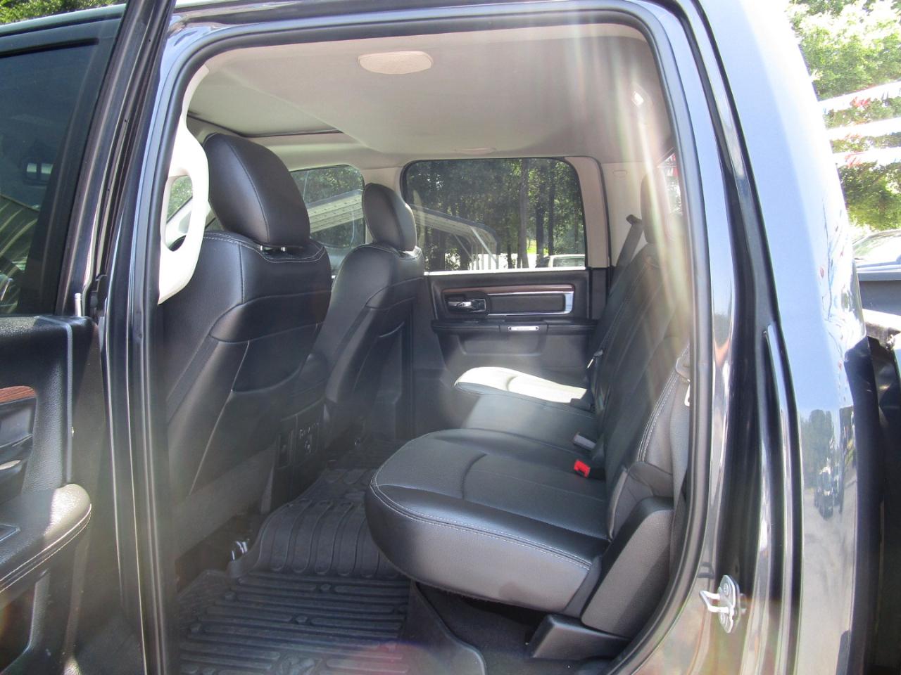 RAM 2500 Laramie 4x4 Crew Cab 6'4" Box 2018