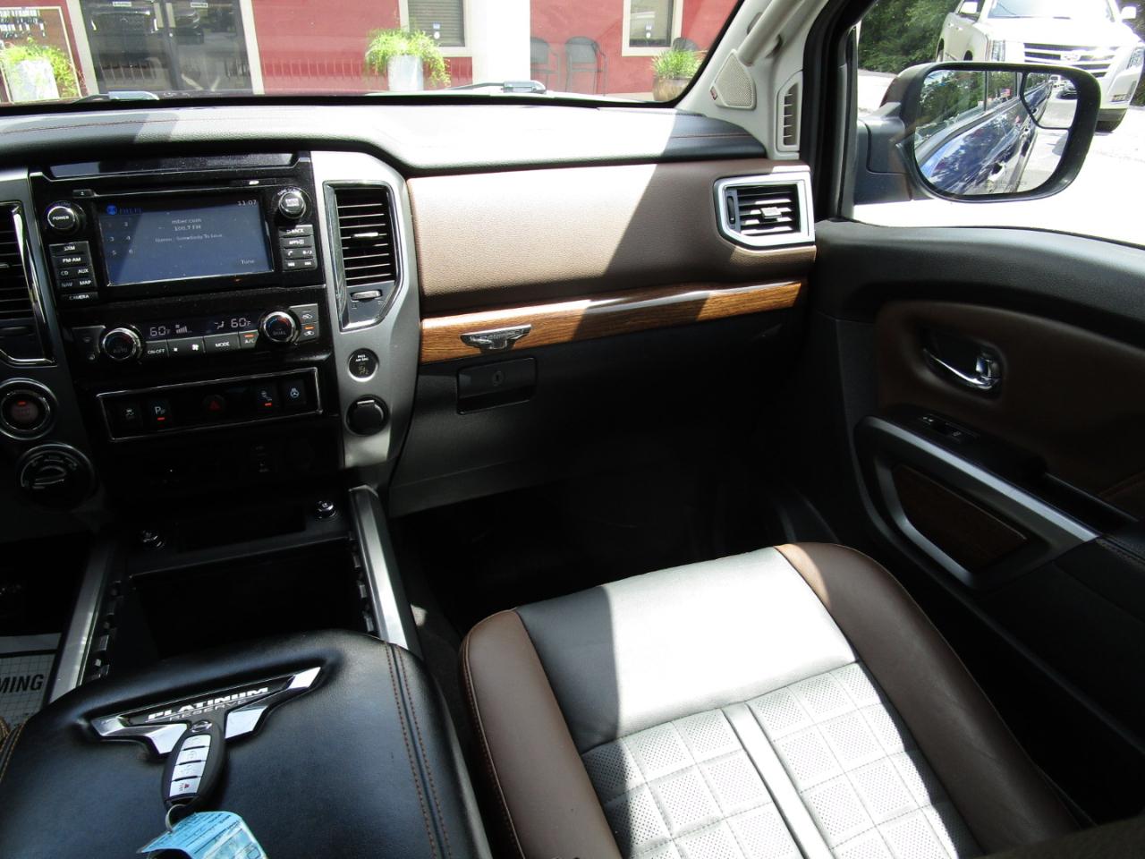 Nissan Titan 4x4 Crew Cab Platinum Reserve 2018
