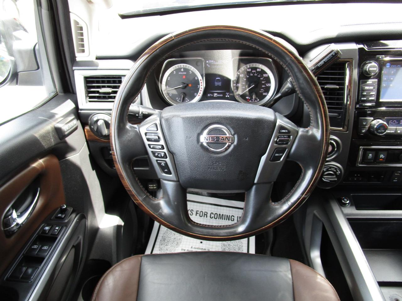 Nissan Titan 4x4 Crew Cab Platinum Reserve 2018