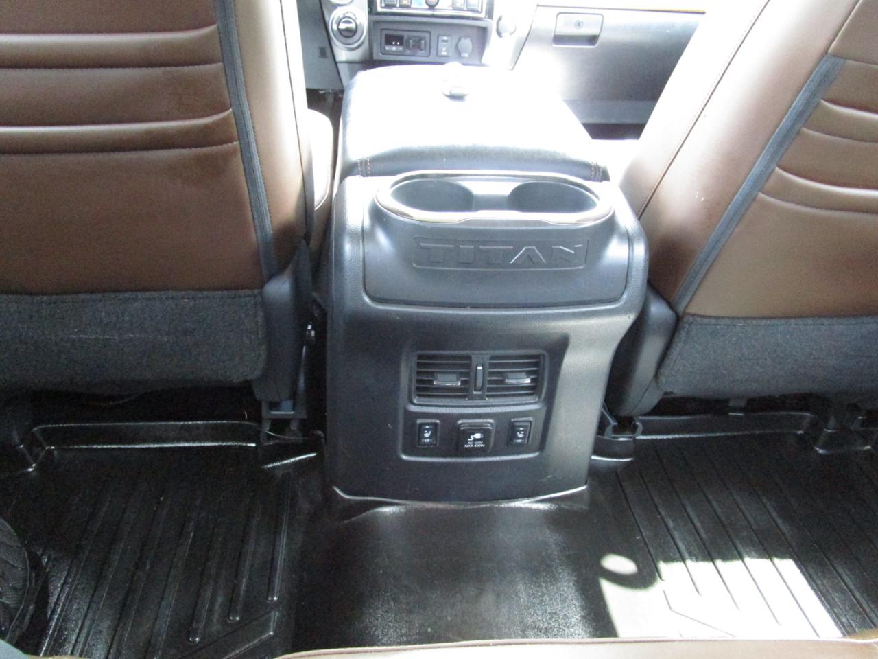 Nissan Titan 4x4 Crew Cab Platinum Reserve 2018