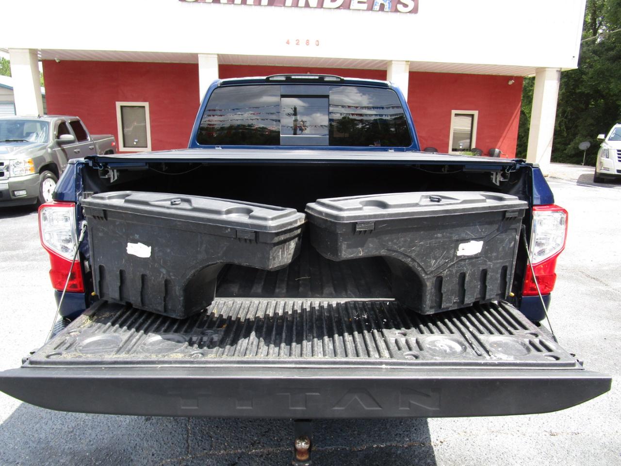 Nissan Titan 4x4 Crew Cab Platinum Reserve 2018