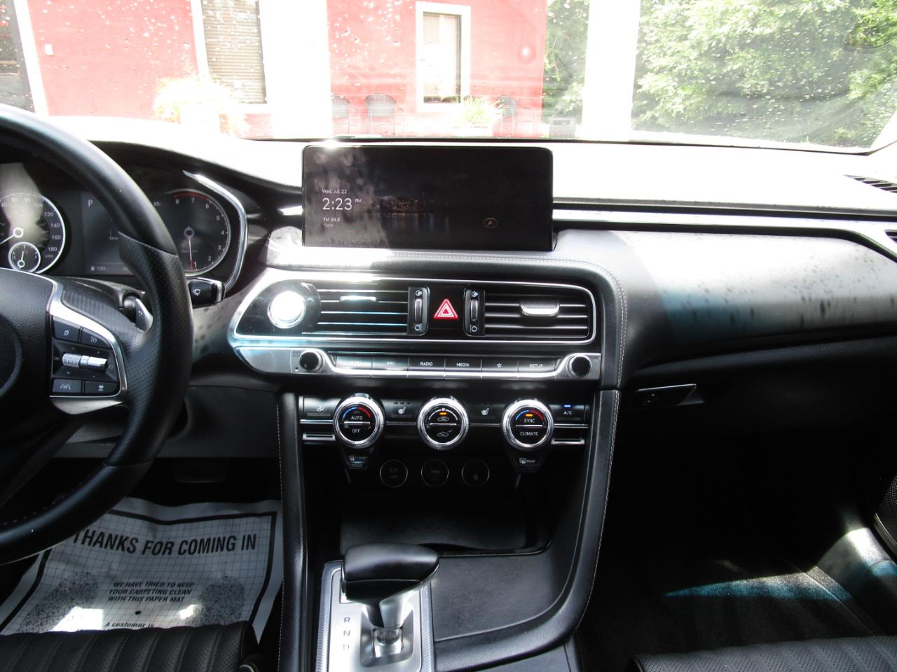 Genesis G70 2.0T RWD 2022