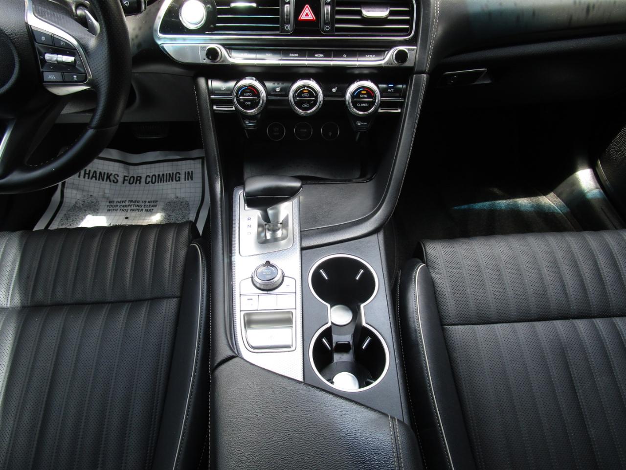 Genesis G70 2.0T RWD 2022