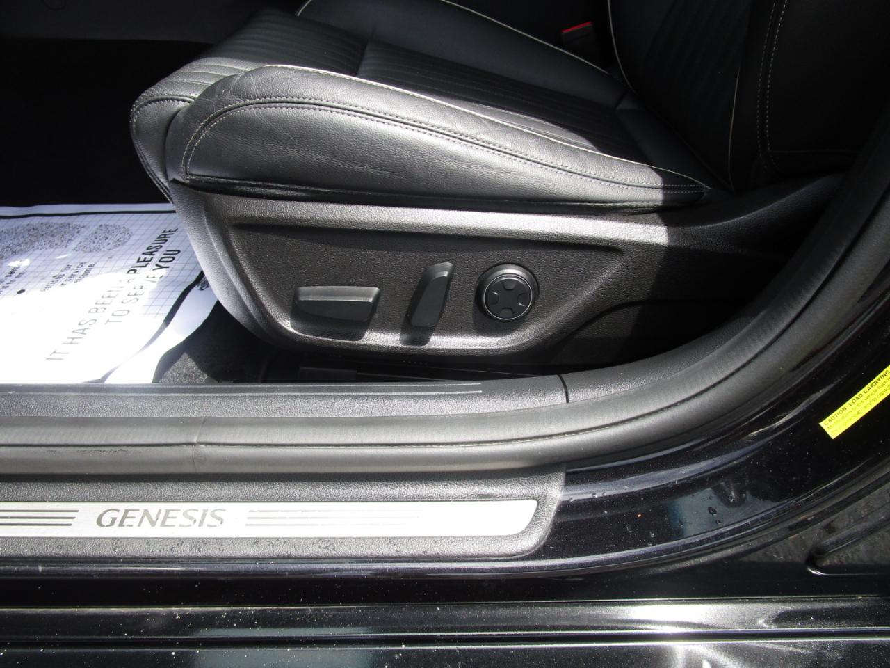 Genesis G70 2.0T RWD 2022