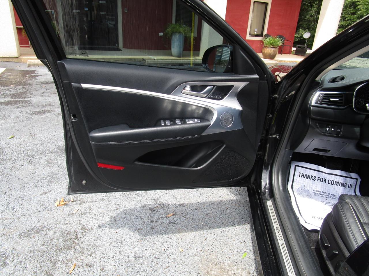 Genesis G70 2.0T RWD 2022