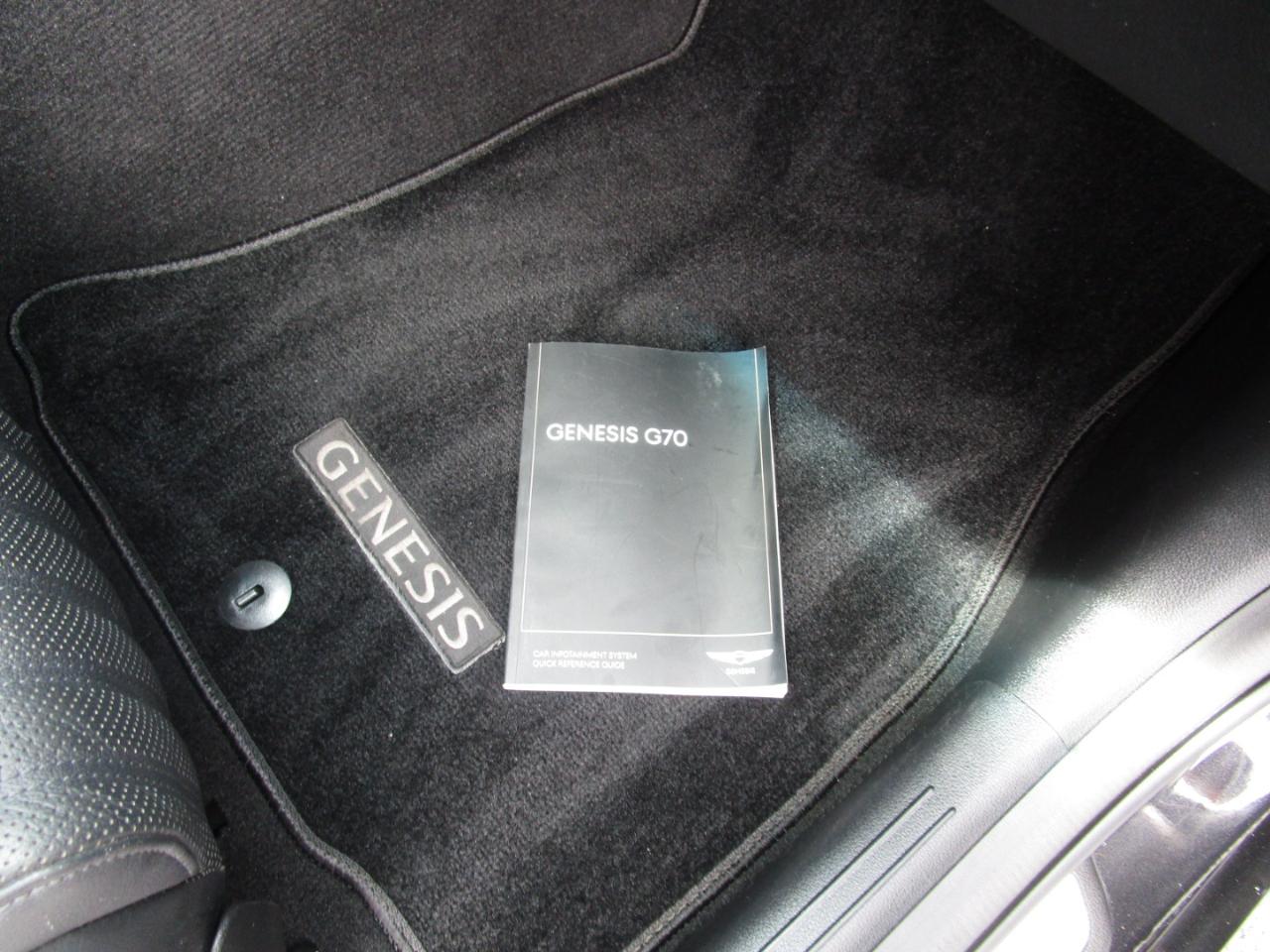 Genesis G70 2.0T RWD 2022
