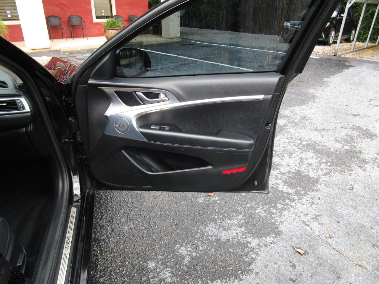 Genesis G70 2.0T RWD 2022
