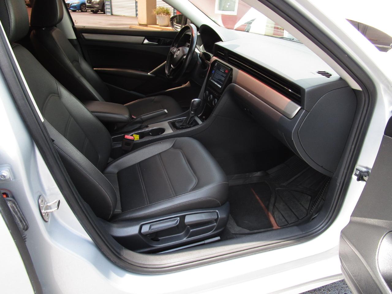 Volkswagen Passat 2.0T SE Auto 2020