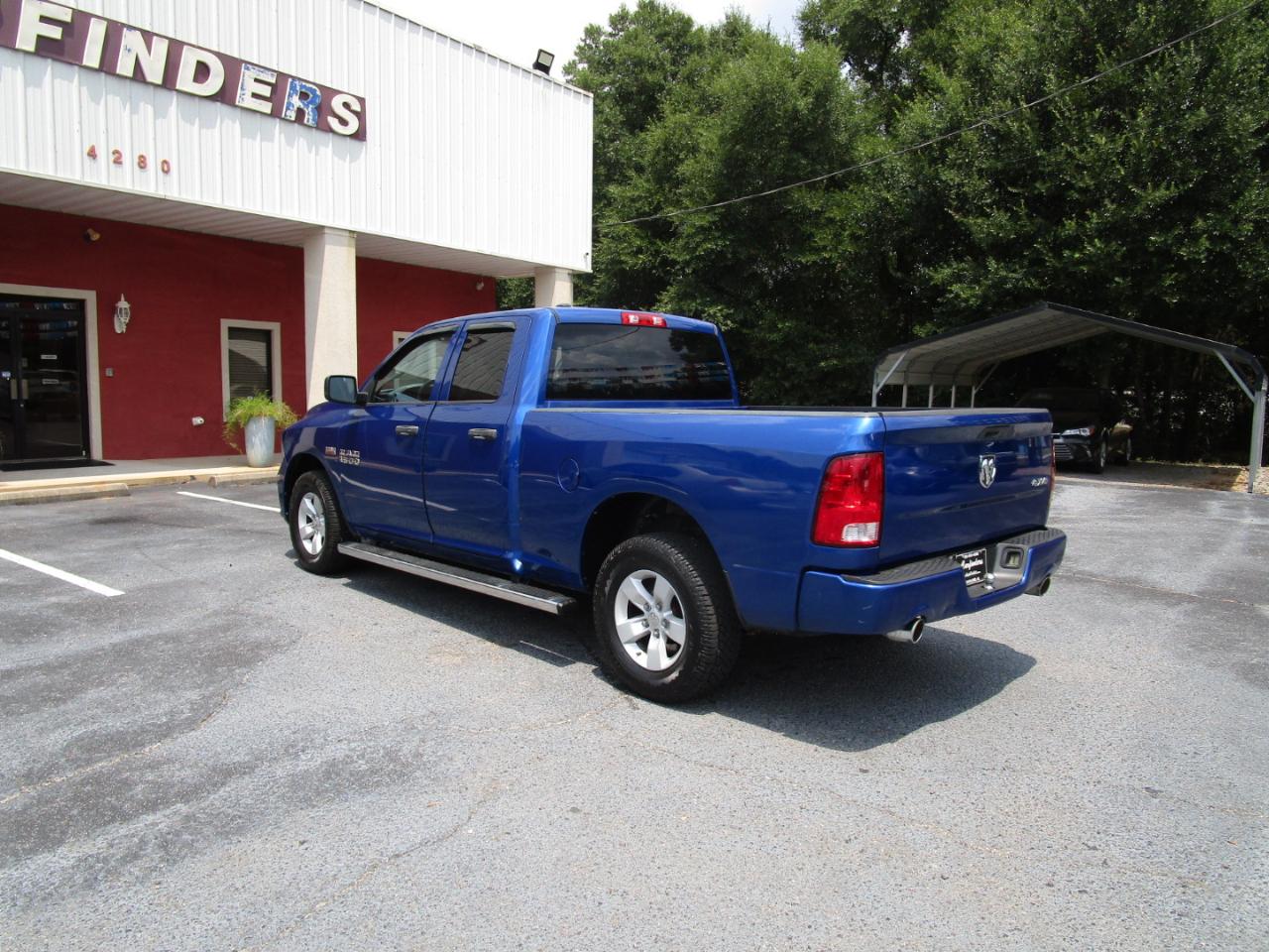 RAM 1500 Express 4x4 Quad Cab 6'4" Box 2017