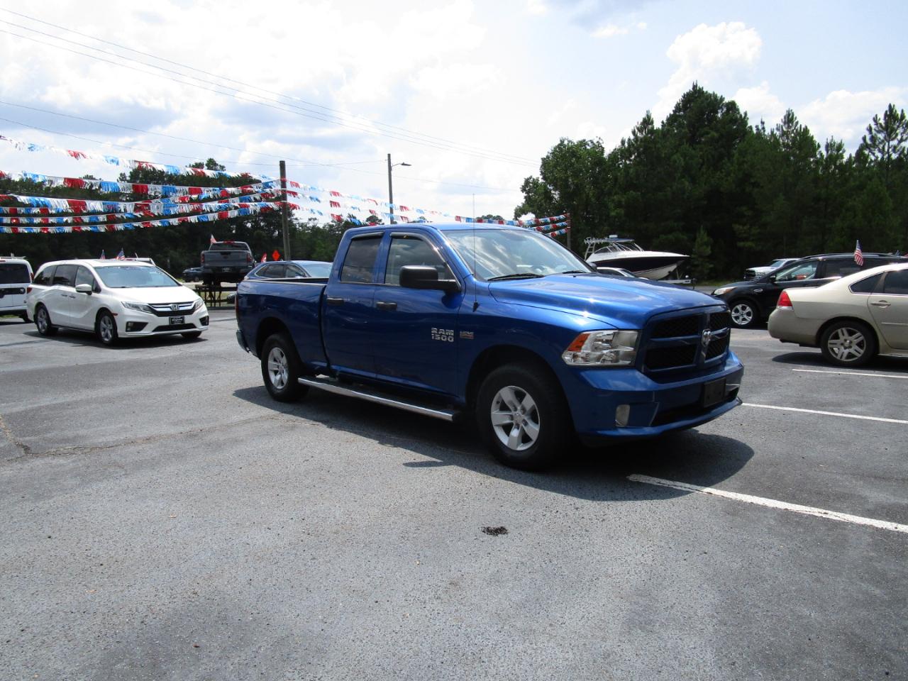 RAM 1500 Express 4x4 Quad Cab 6'4" Box 2017