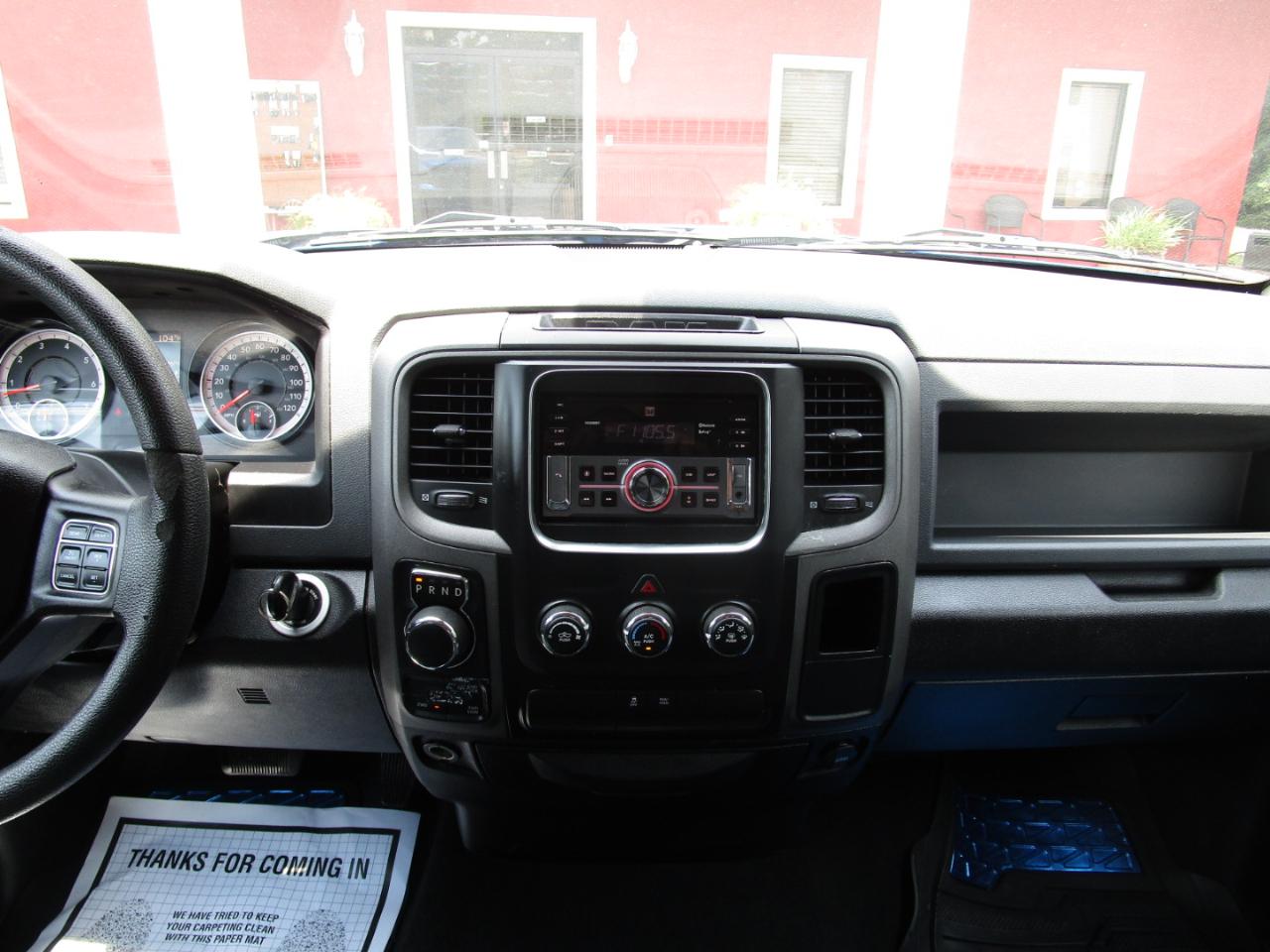 RAM 1500 Express 4x4 Quad Cab 6'4" Box 2017