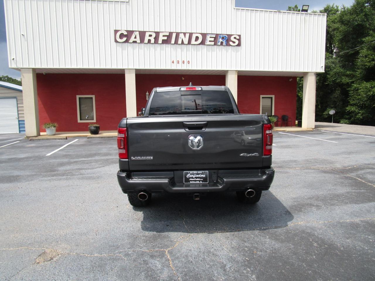 RAM 1500 Laramie 4x4 Crew Cab 5'7" Box 2022
