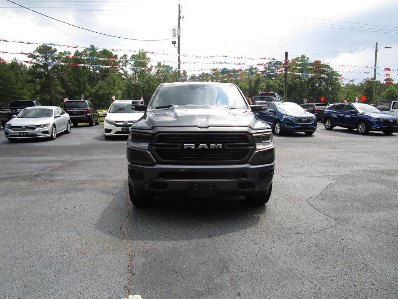 RAM 1500 Laramie 4x4 Crew Cab 5'7" Box 2022