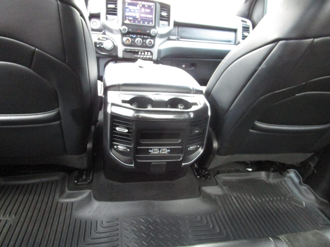 RAM 1500 Laramie 4x4 Crew Cab 5'7" Box 2022