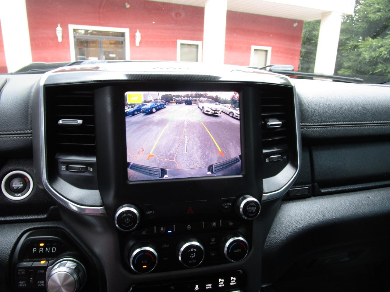 RAM 1500 Laramie 4x4 Crew Cab 5'7" Box 2022