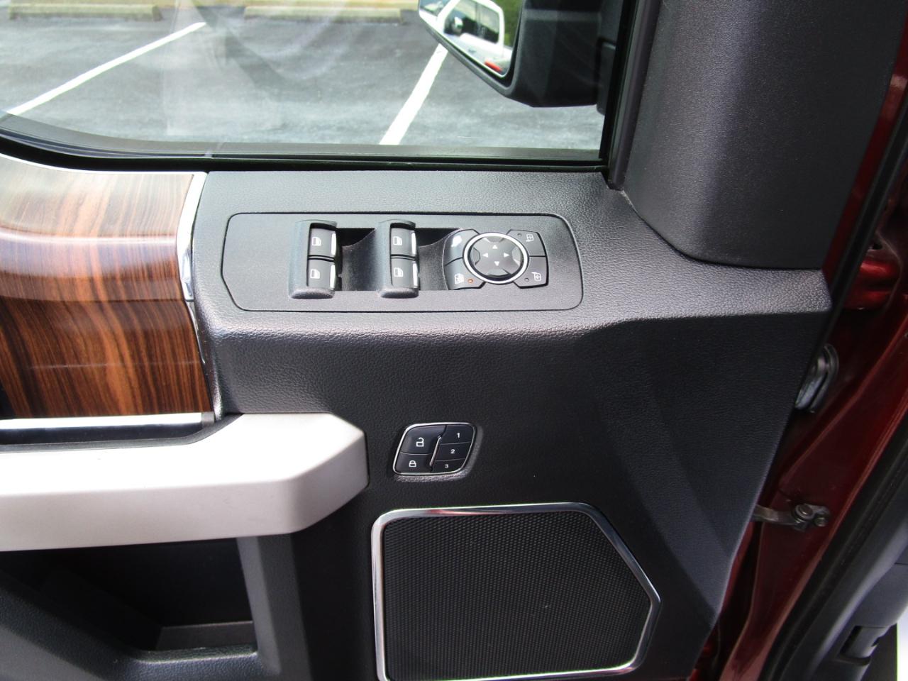 Ford Super Duty F-250 SRW King Ranch 4WD Crew Cab 8' Box 2019