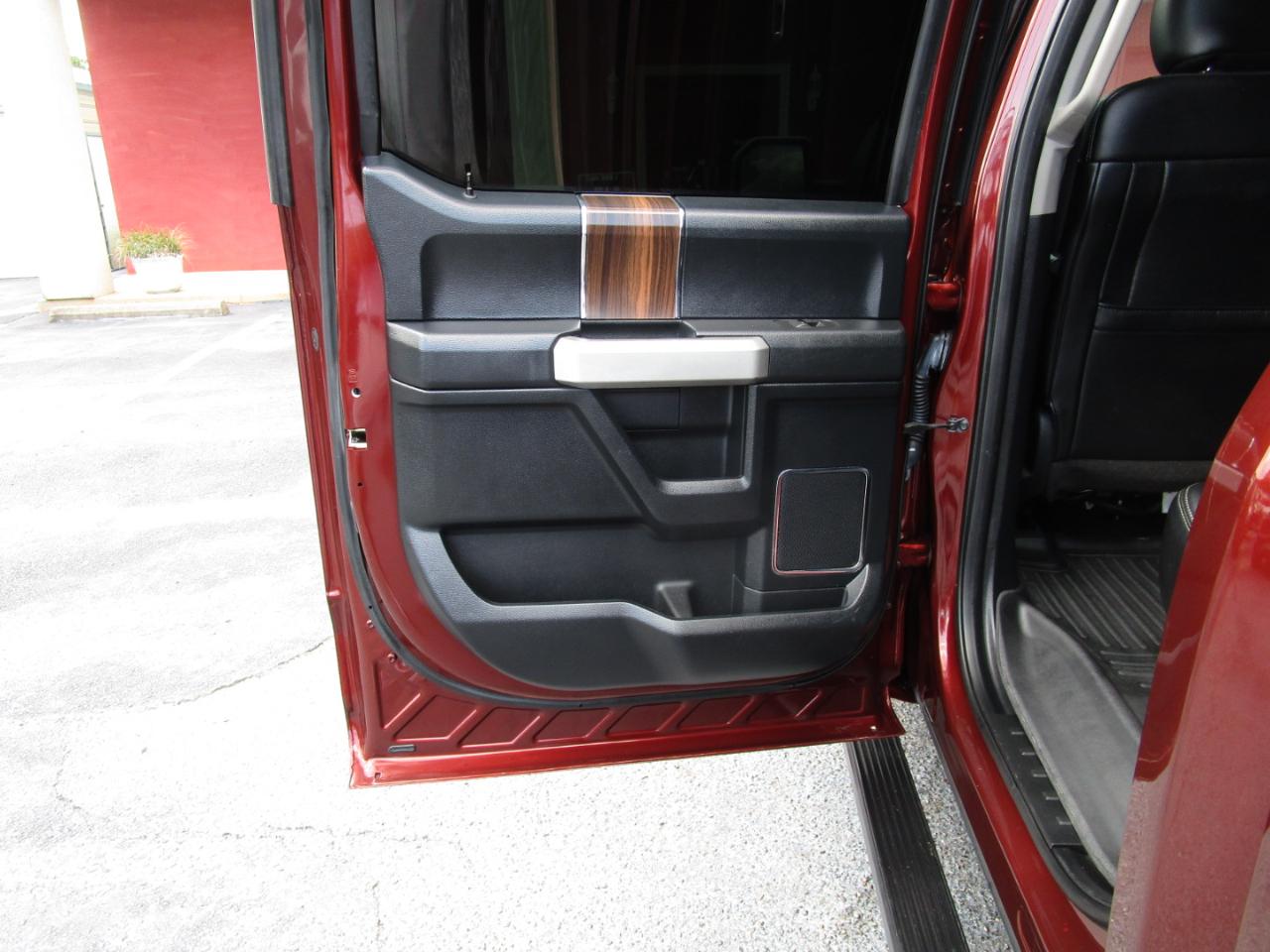 Ford Super Duty F-250 SRW King Ranch 4WD Crew Cab 8' Box 2019