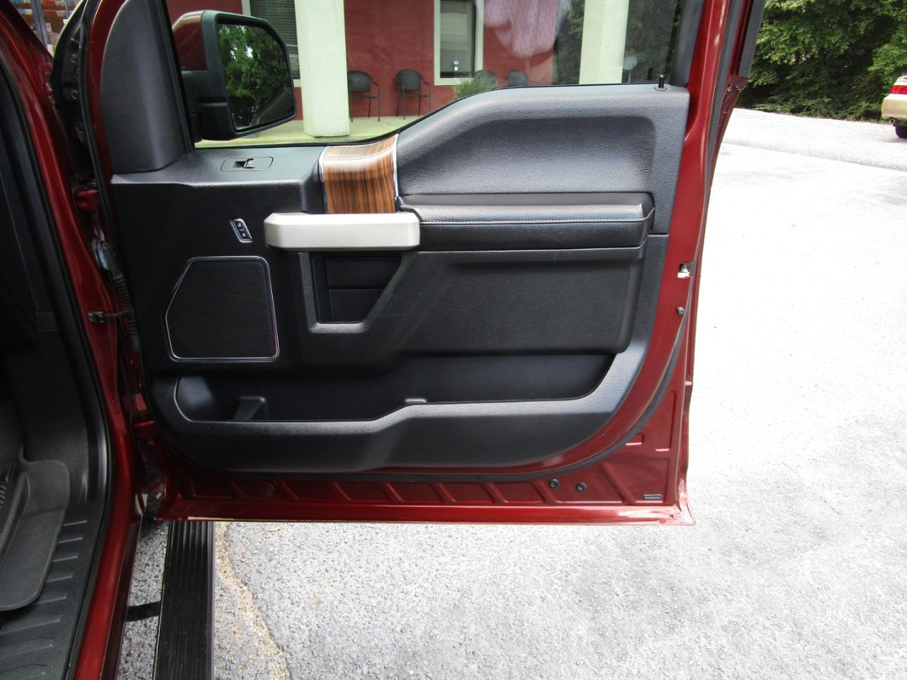 Ford Super Duty F-250 SRW King Ranch 4WD Crew Cab 8' Box 2019