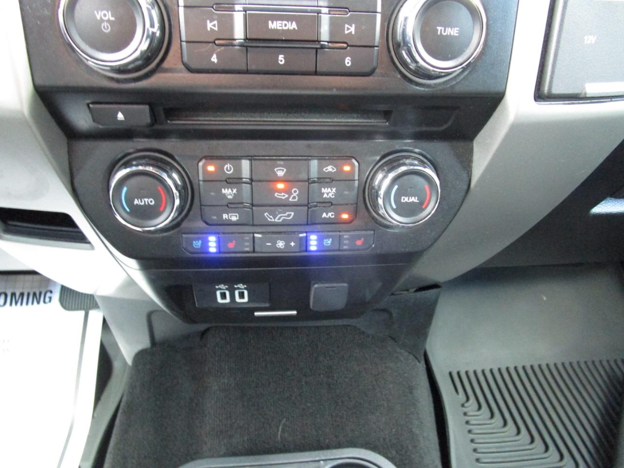 Ford F-150 Lariat 4WD SuperCrew 5.5' Box 2017
