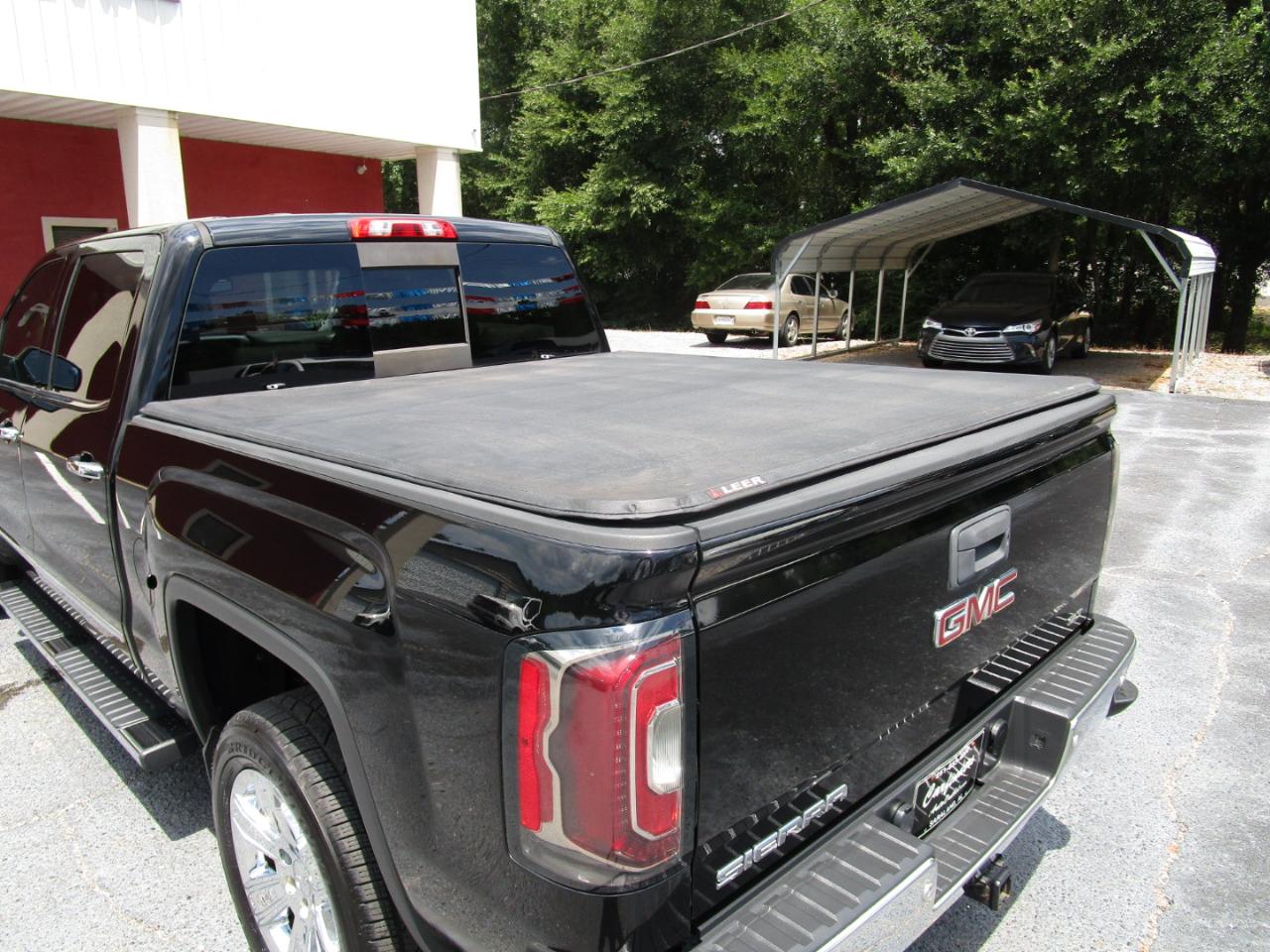 GMC Sierra 1500 4WD Crew Cab 143.5" SLT 2016