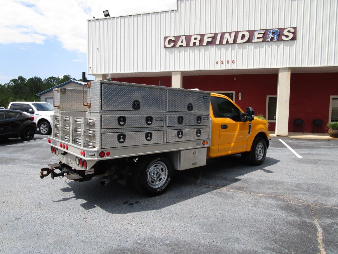 Ford Super Duty F-250 SRW XLT 2WD Reg Cab 8' Box 2018