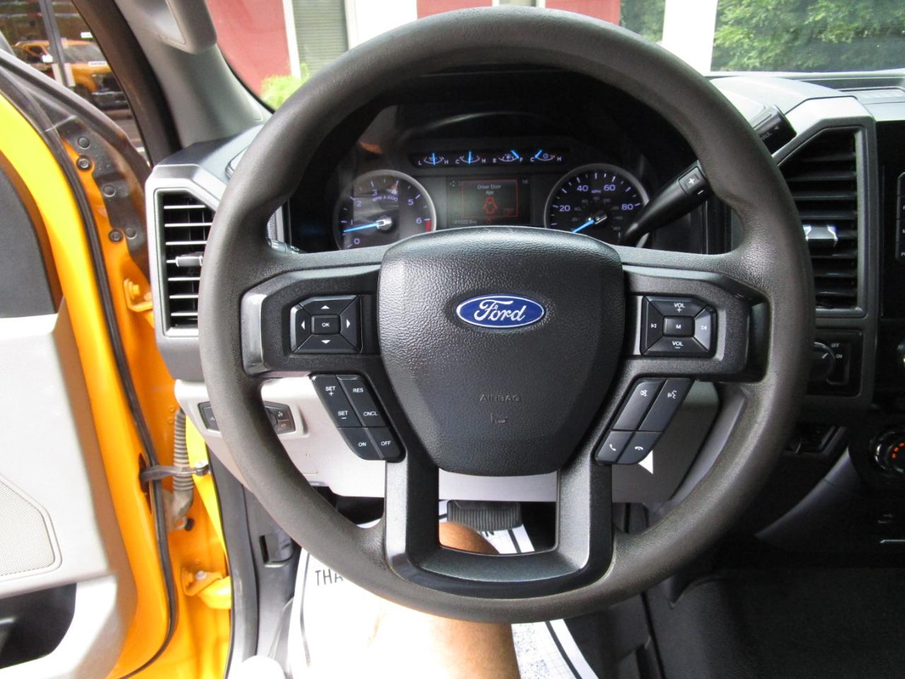 Ford Super Duty F-250 SRW XLT 2WD Reg Cab 8' Box 2018