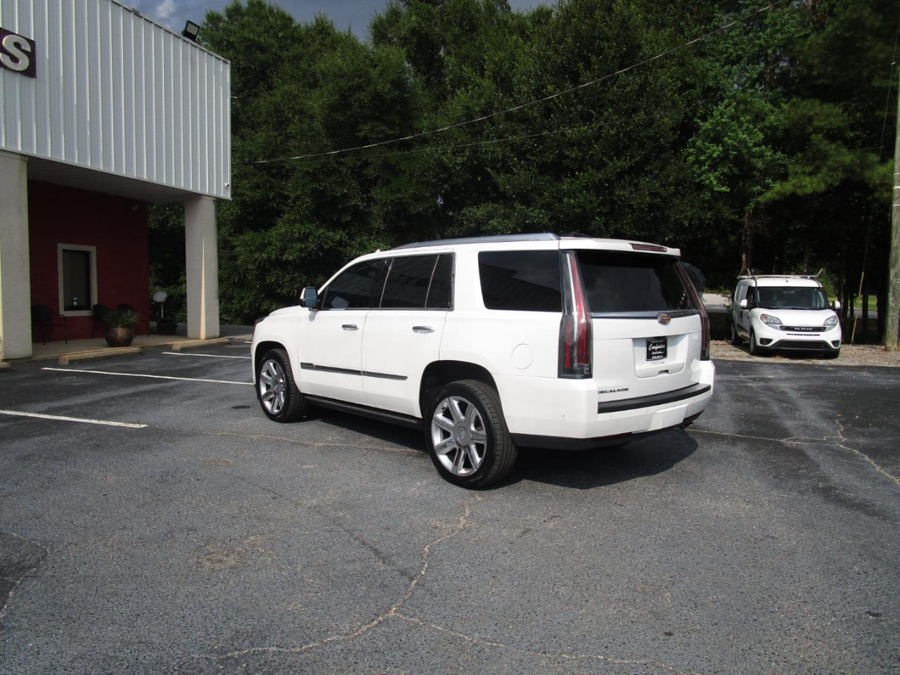 Cadillac Escalade 4WD 4dr Premium Luxury 2018