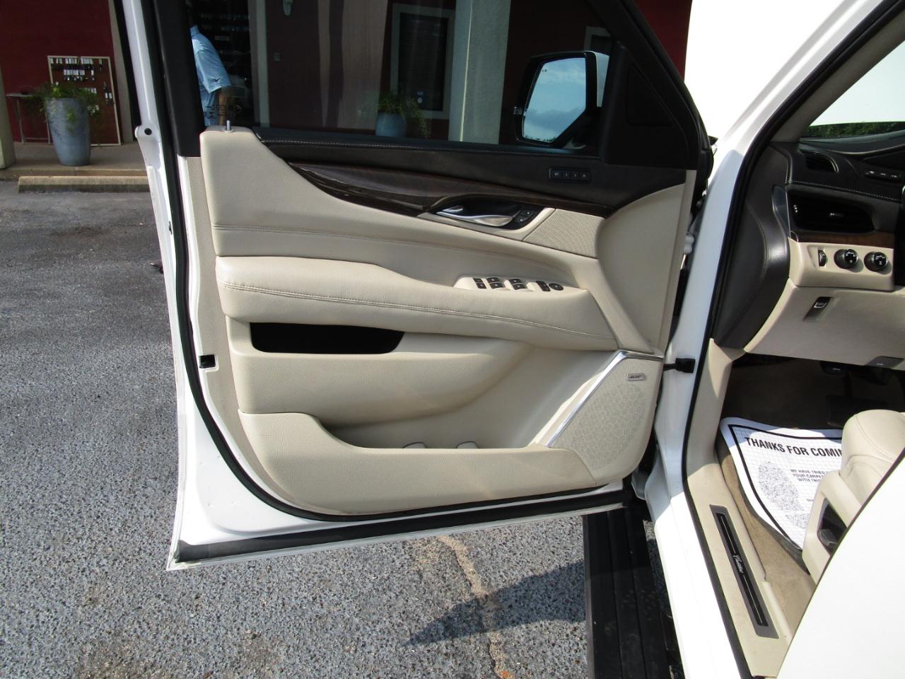 Cadillac Escalade 4WD 4dr Premium Luxury 2018