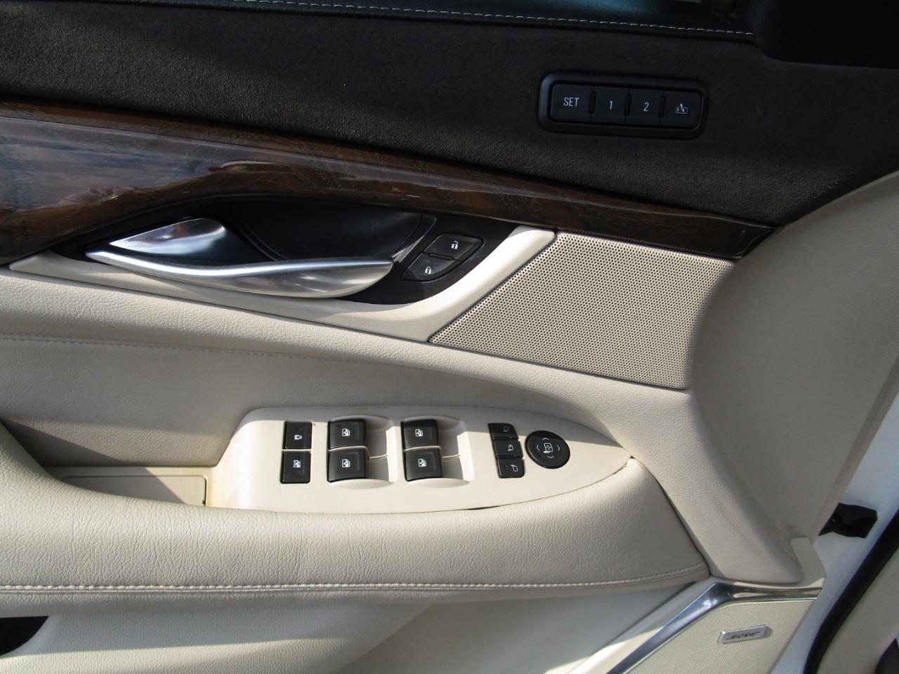 Cadillac Escalade 4WD 4dr Premium Luxury 2018