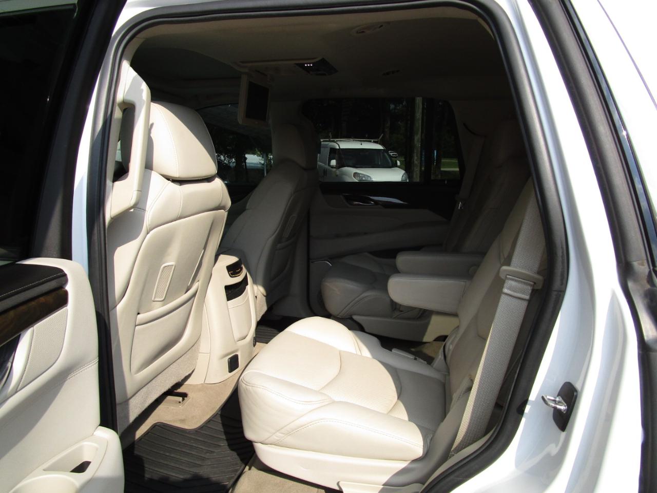 Cadillac Escalade 4WD 4dr Premium Luxury 2018