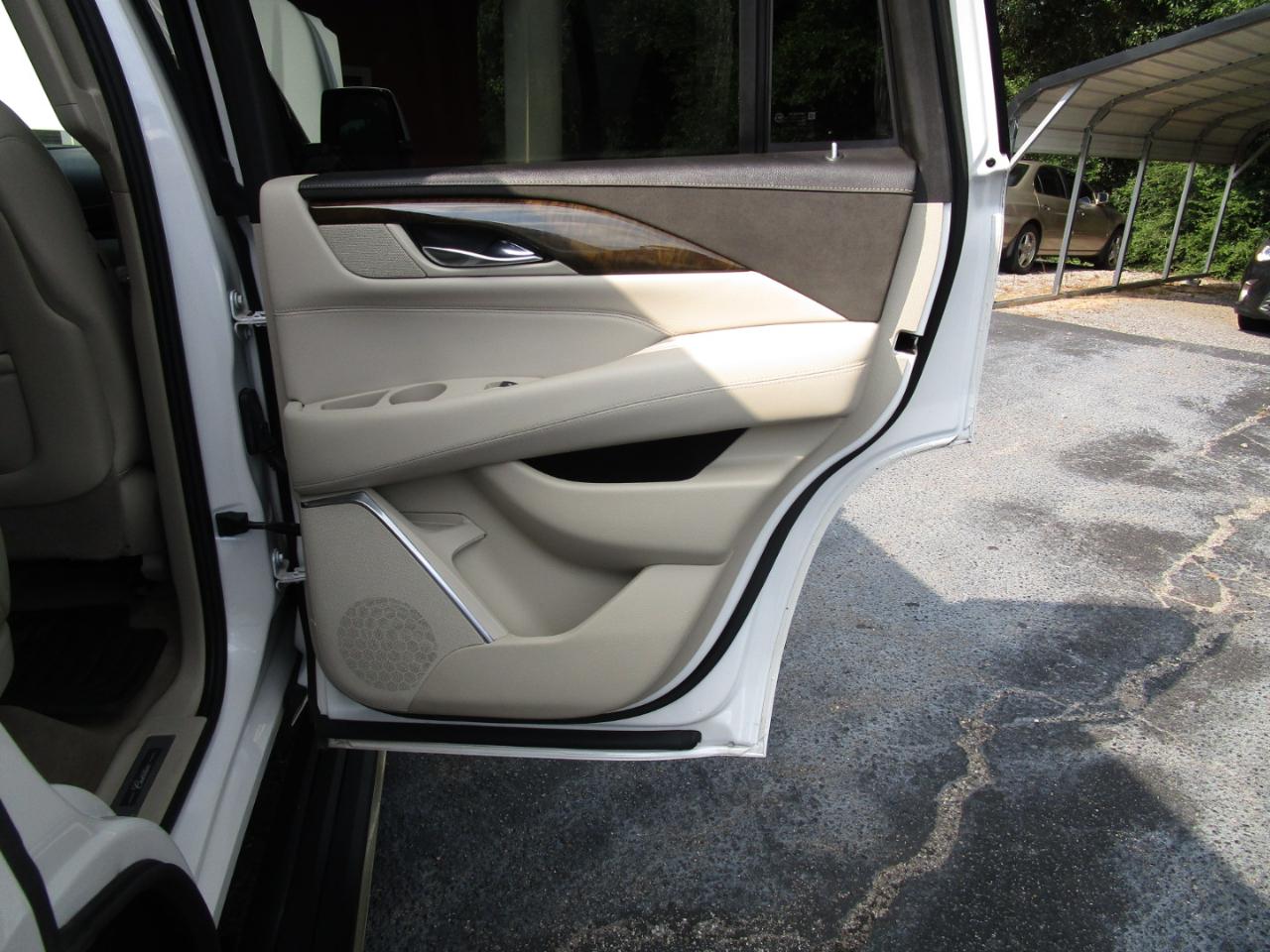 Cadillac Escalade 4WD 4dr Premium Luxury 2018