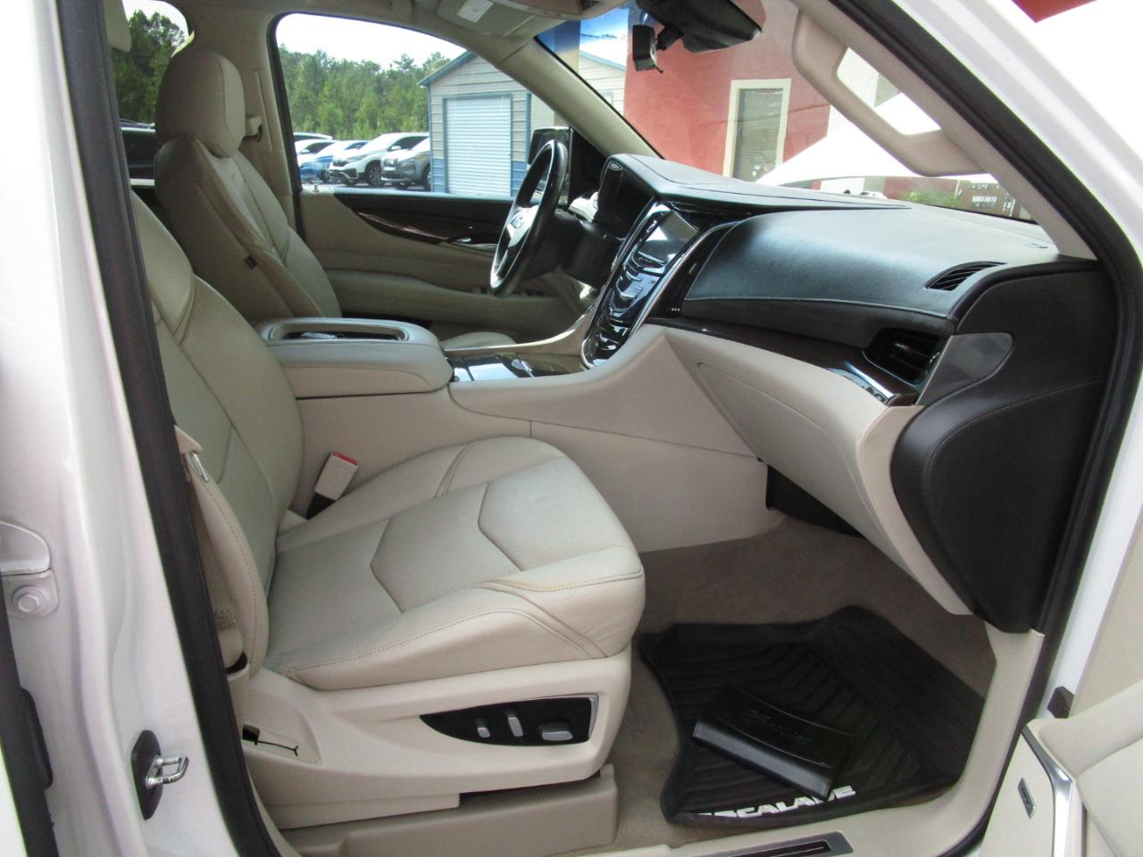 Cadillac Escalade 4WD 4dr Premium Luxury 2018