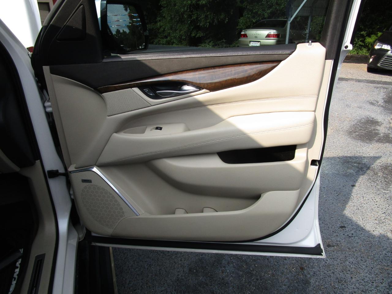 Cadillac Escalade 4WD 4dr Premium Luxury 2018