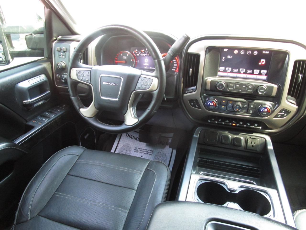 GMC Sierra 2500HD 4WD Crew Cab 153.7" Denali 2016