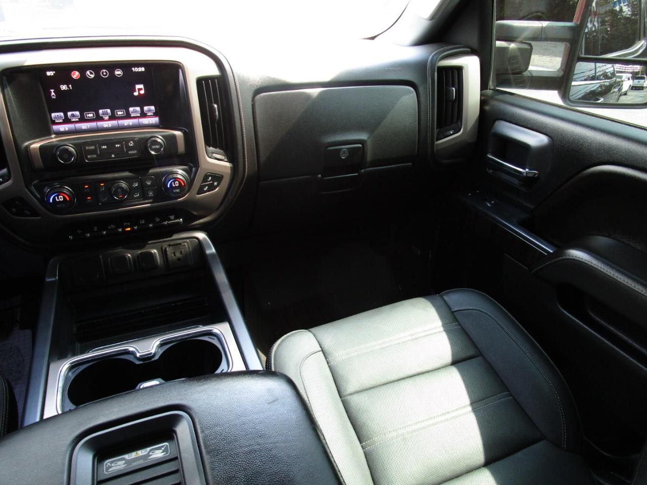 GMC Sierra 2500HD 4WD Crew Cab 153.7" Denali 2016