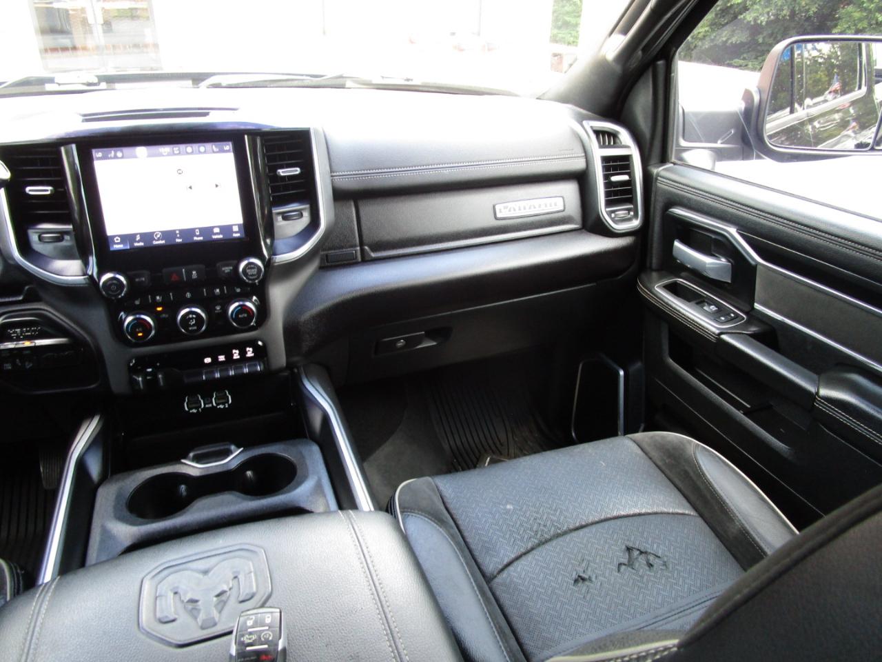 RAM 2500 Laramie 4x4 Crew Cab 6'4" Box 2022