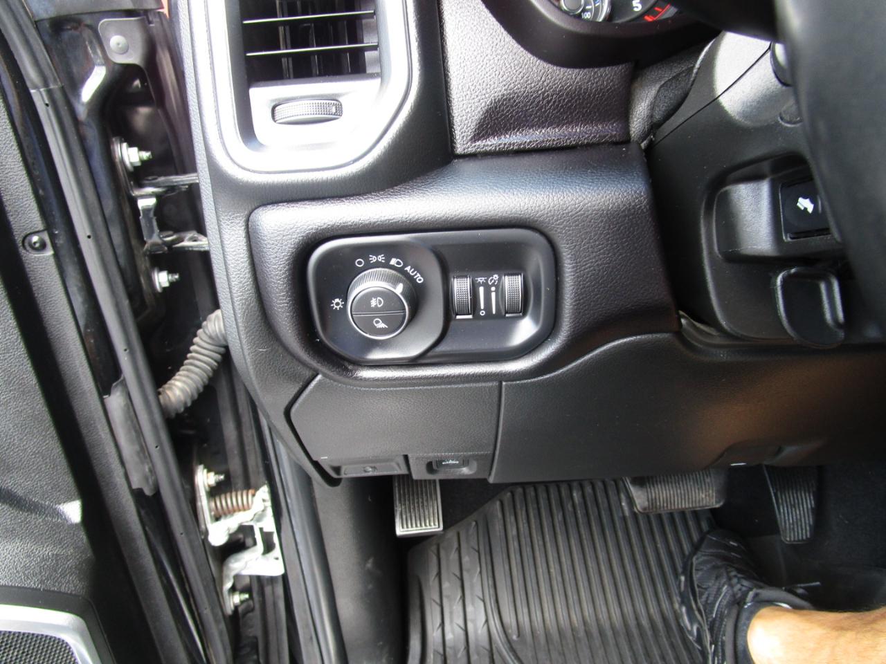 RAM 2500 Laramie 4x4 Crew Cab 6'4" Box 2022