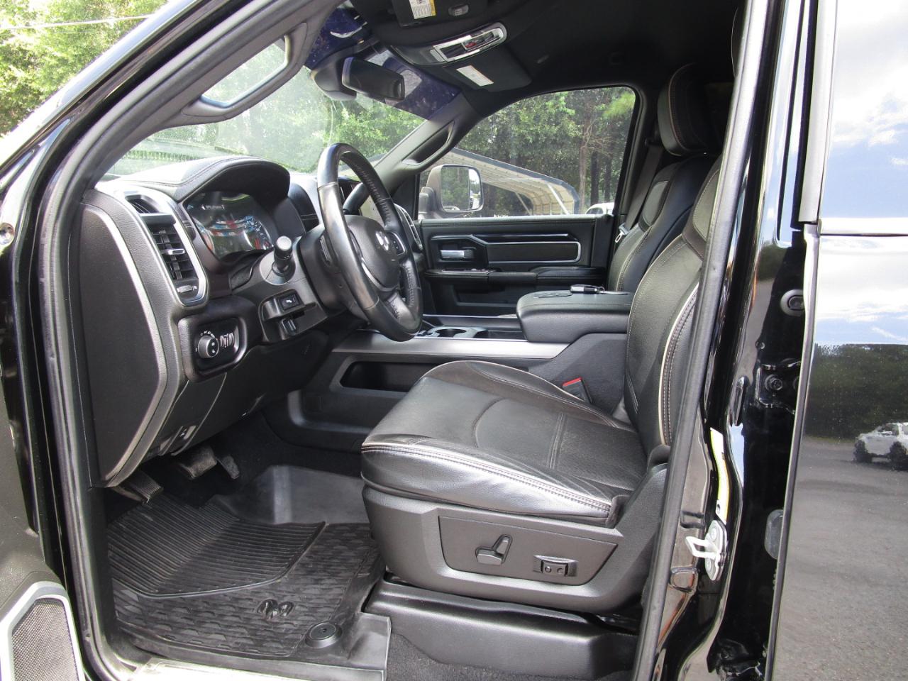 RAM 2500 Laramie 4x4 Crew Cab 6'4" Box 2022