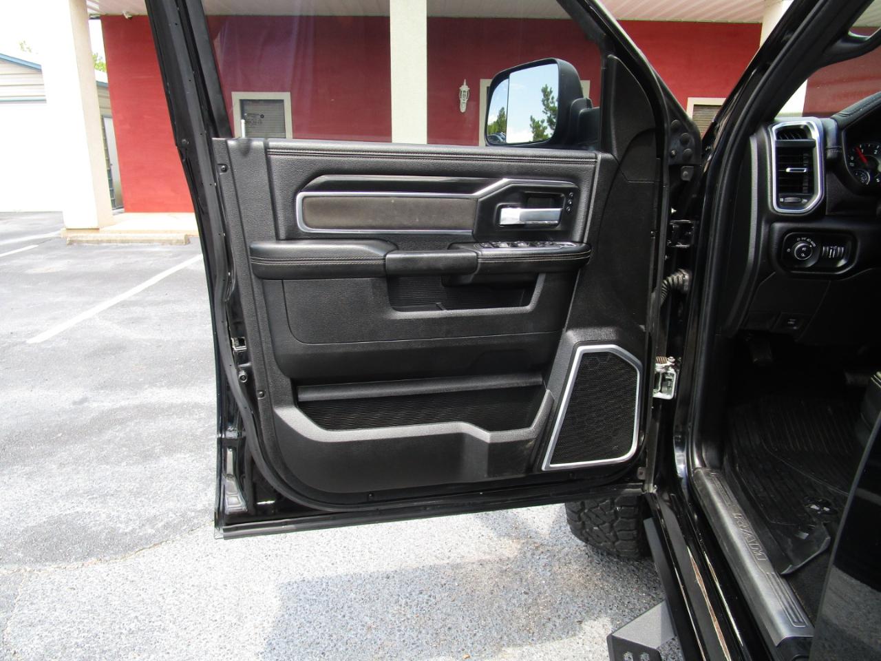 RAM 2500 Laramie 4x4 Crew Cab 6'4" Box 2022