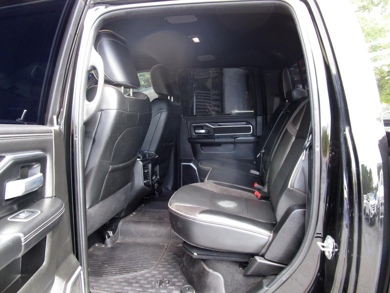 RAM 2500 Laramie 4x4 Crew Cab 6'4" Box 2022