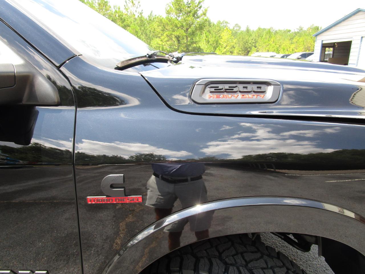 RAM 2500 Laramie 4x4 Crew Cab 6'4" Box 2022