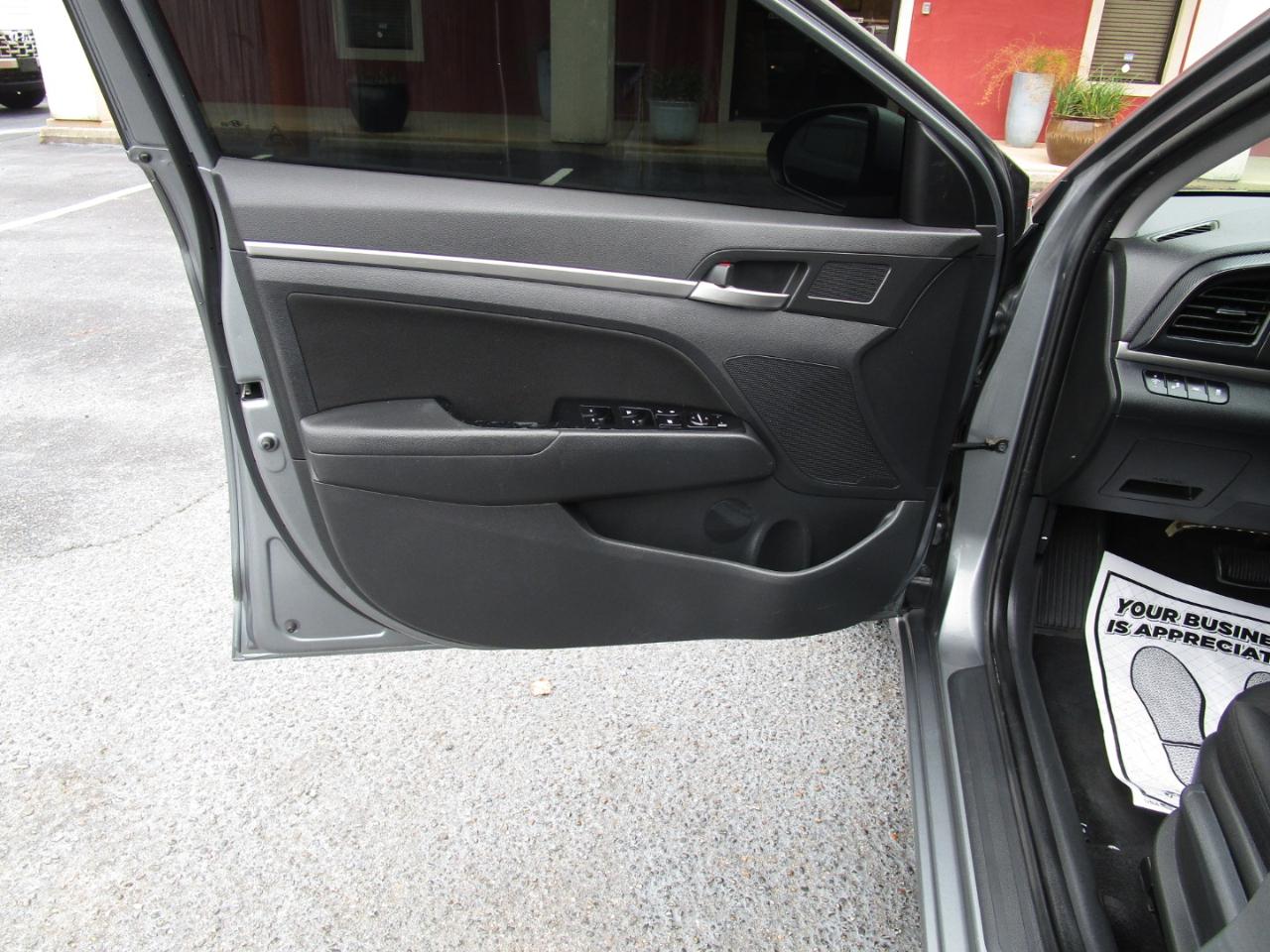 Hyundai Elantra Value Edition Auto 2019
