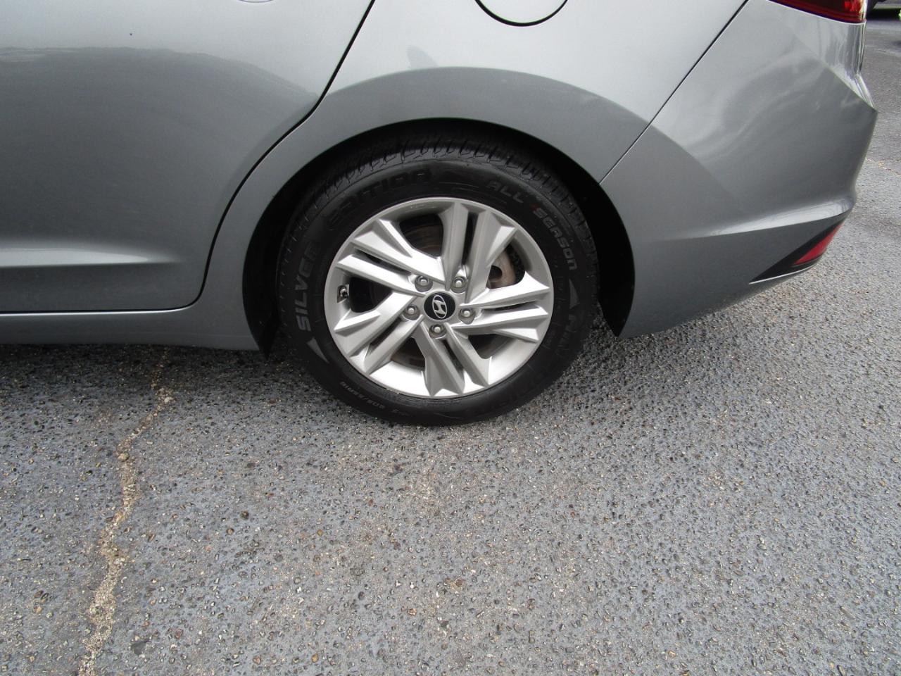 Hyundai Elantra Value Edition Auto 2019