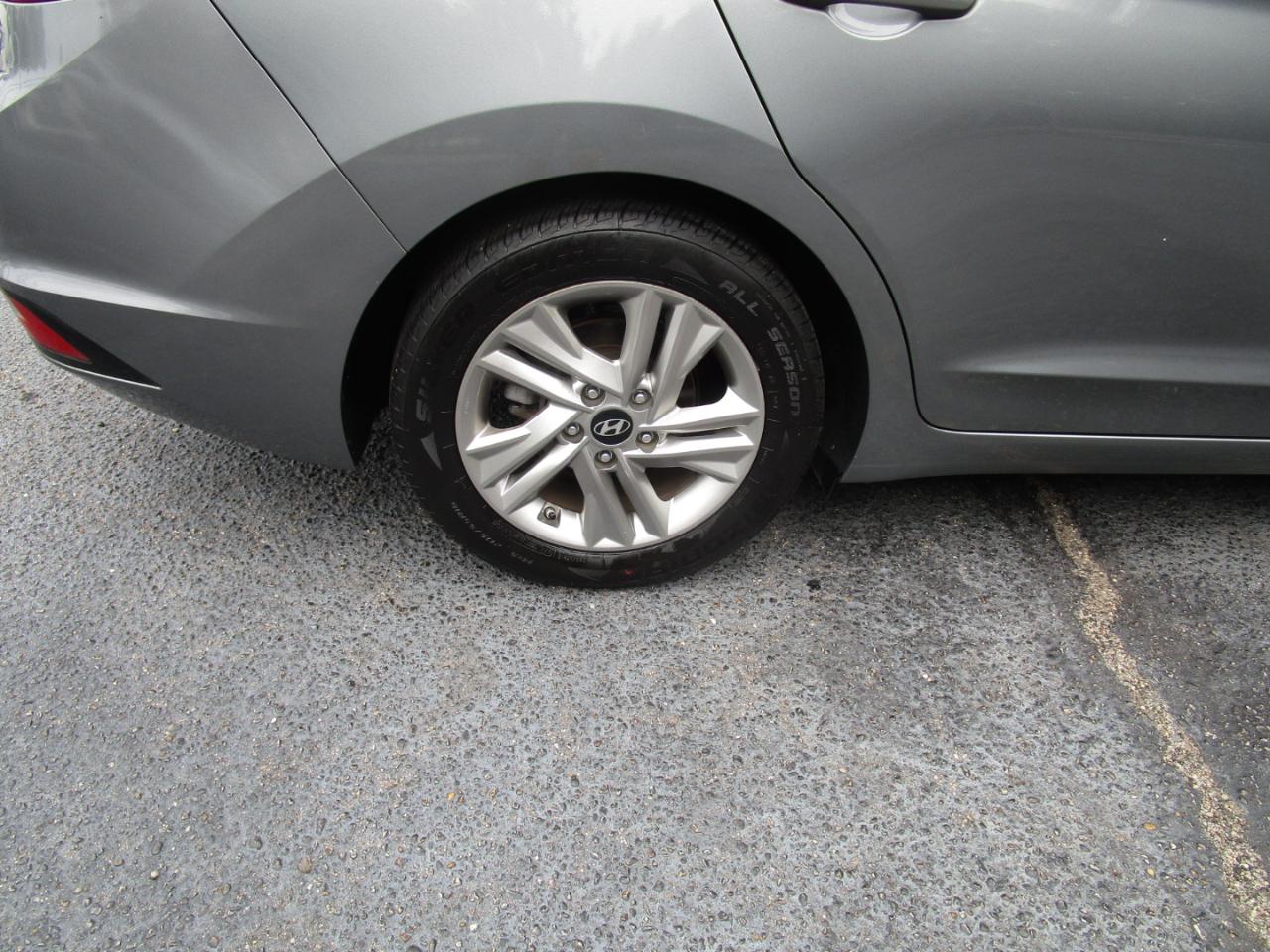 Hyundai Elantra Value Edition Auto 2019