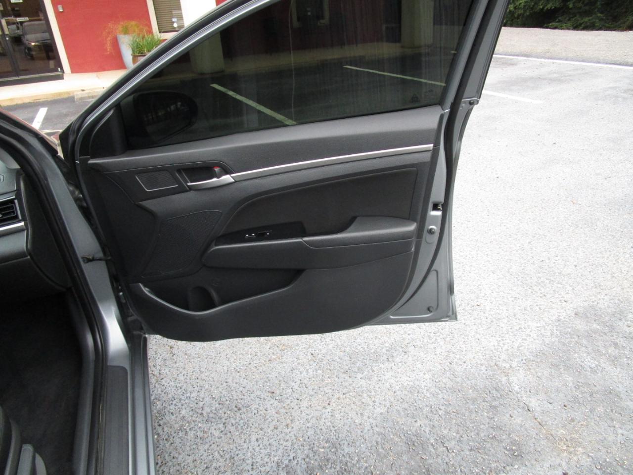 Hyundai Elantra Value Edition Auto 2019