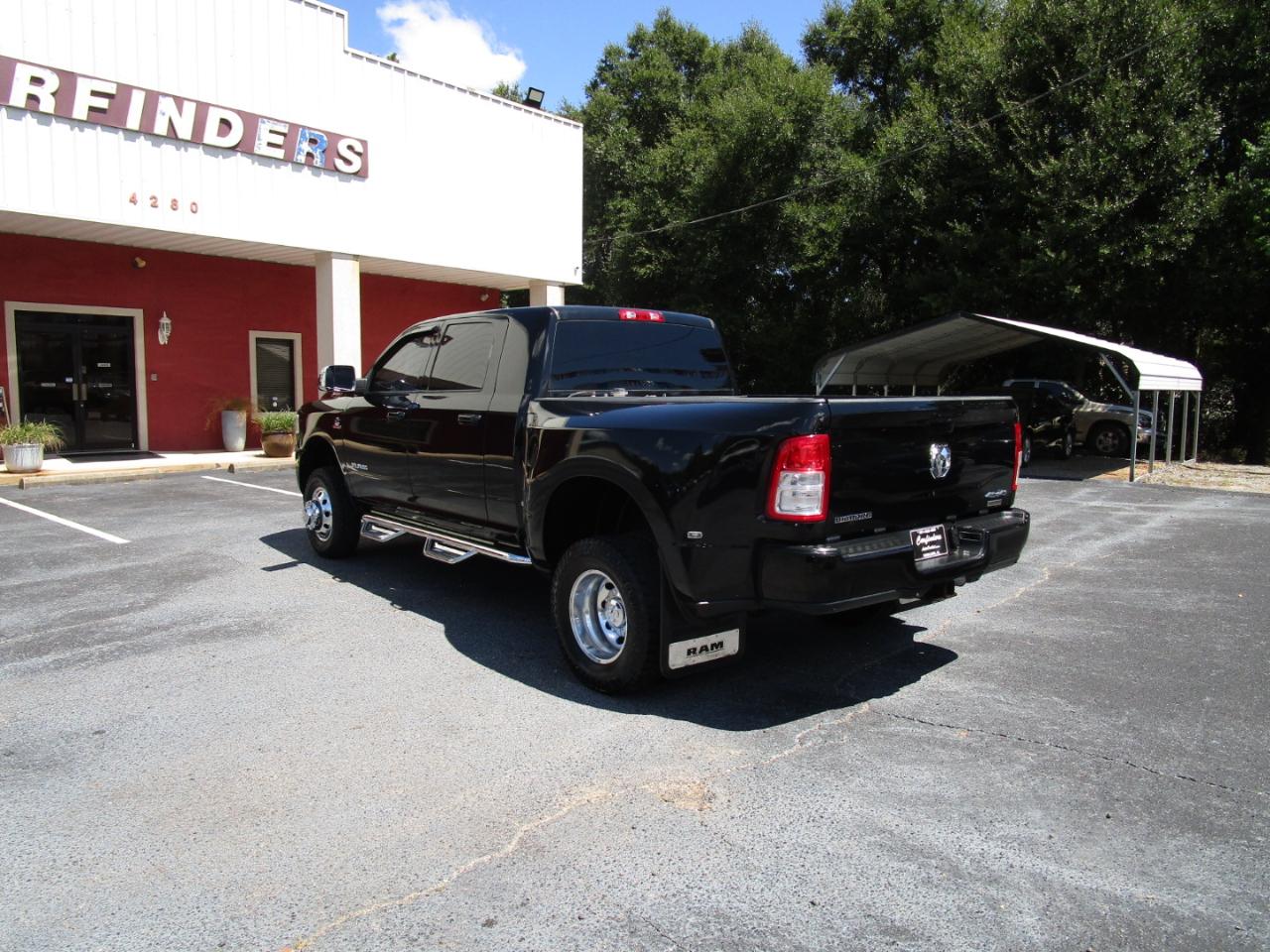 RAM 3500 Big Horn 4x4 Mega Cab 6'4" Box 2021