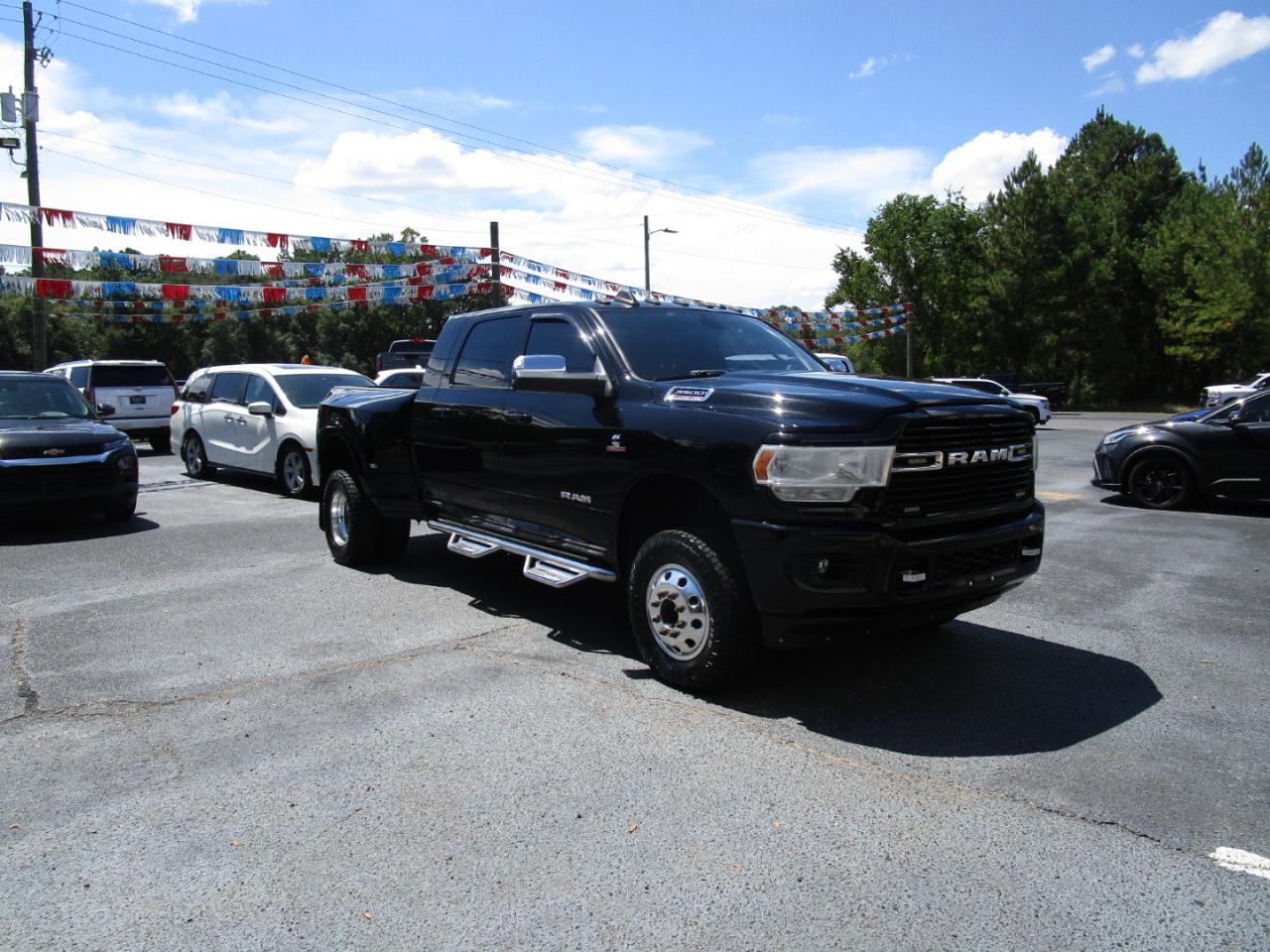 RAM 3500 Big Horn 4x4 Mega Cab 6'4" Box 2021