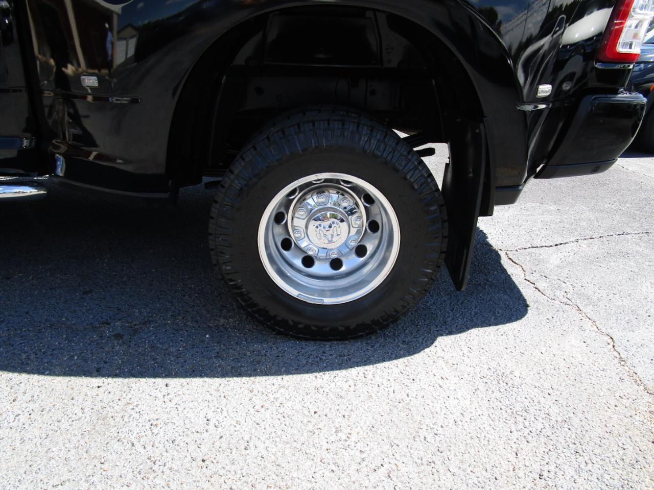RAM 3500 Big Horn 4x4 Mega Cab 6'4" Box 2021